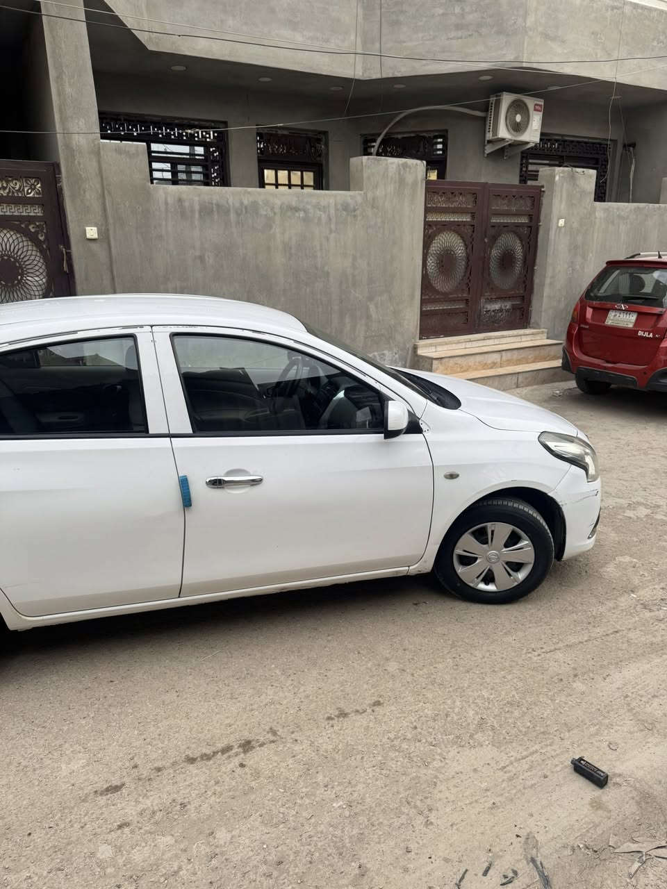 سلام عليكم نيسان سني 2018للبيع بيه الجاملغ اليمنه واليسرى وربع البنيد بدون دواخل السيارهه نضيفه ستعمال شخصي سعرهه93وبيه مجال بصيط رقمي***********رقمي الثاني***********
