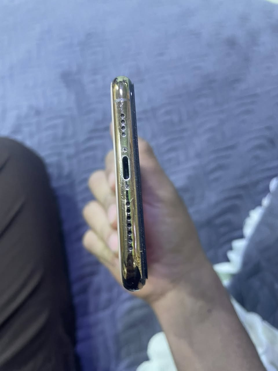 السلام عليكم ايفون اكس اس ماكس للبيع جهاز نضيف فقط مبدل ضهر ليزر ممبين أصلا بس للتوضيح بطاريه ٧٨ انسه صرف شحن جهاز نضيف فول ذاكره ٢٥٦ بدون ملحقات الجهاز ب ٢٥٠
وبي مجال بسيط مكاني بغداد الرقم ***********
