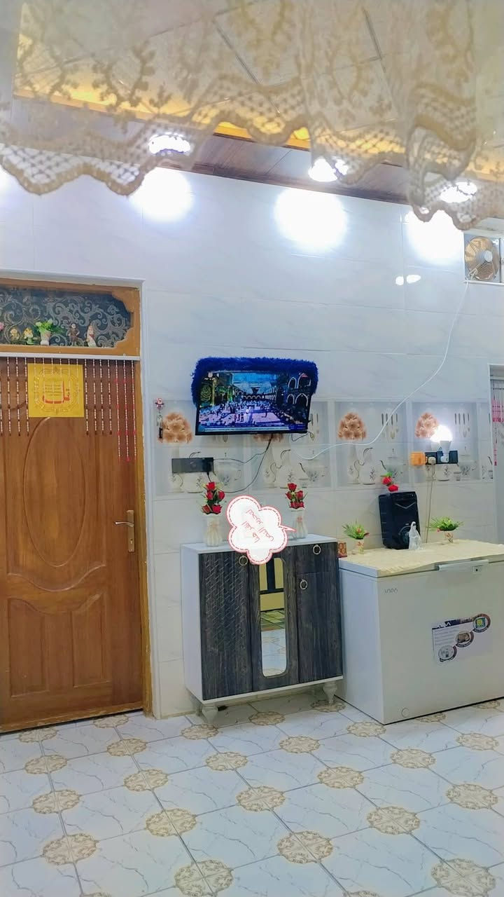 1بيت اللبيع بل نداء جامعة الكفيل قريب عليهه بيت درجه أولى 100 متر طابق واحد   *********** بسعر مناسب بيع مستعجل
