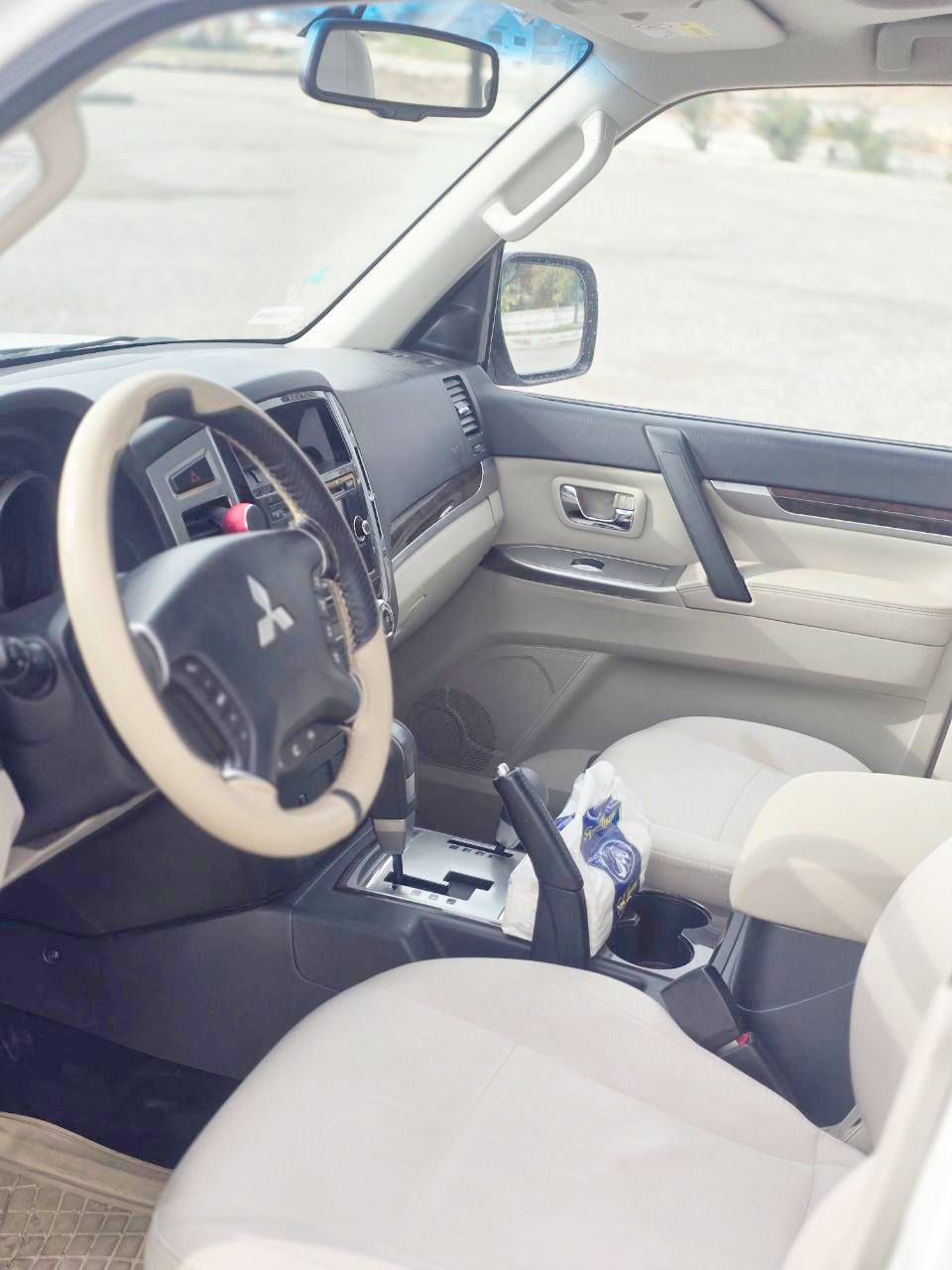 پاجیرۆ 2018 

63 هەزار ڕۆشتووە 6 بستۆن مەکینەی 3.0 

 مواسەفاتەکانی ( ناو زەردە ، سلایتە ، سەلاجەیە ، شاشەیە ، کامێرایە ، حاسەی دواوەیە ، بلاجیکتۆرە ، زینۆنە ، لایتی پێشەوە لیدە ، تەحدید سورعەیە ، دەبڵ گێڕە و دەبڵ ئەکسلە 4x4 , تەبرید مەرکەزیە و نیزام سپلێتە ، دژە خلیسکی بەفرە )

سەیارەکە سپییە و گێڕ و مەکینە و هەموو شتێکی بەشەرتە  سەیارەکە زۆر جوان و تازە ماوەتەوە سەیارەی ماڵی خۆمانە و هی مەعرەز نییە 4 تایەی تازەی لە ژێرایە و یەک بست بۆیاخی لای چەمەلەخی سەکنی هەیە بێ ناو گرتن سەنەوی و هەموو شتێکی مەزبووتەو بێ کێشەیە 

شوێن سلێمانی 

0770 104 3174
 ڤایبەر واتسئەپی لەسەرە  

نرخ 207 وەرەقە و مەجالێکی کەم السليمانية, العراق
