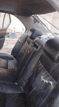 السلام عليكم بي ام موديل 92 رقم بغداد دولي تحويل ثاني يوم حجم 730 مكينه 35 دبل ايرباك دبل جكمجه كشنات جلد كهرباء لا صبغ ولاضربه سكليتر كهرباء السياره تخربط ماتمشي سعر 30 قفل بدون عمله مكاني كربلاء طوريج للاستفسار اتصل على الرقم ***********
