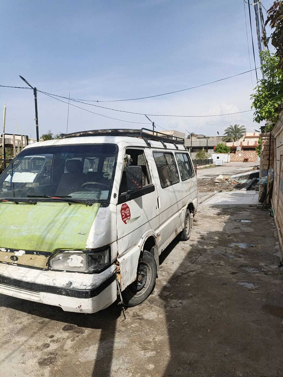 السلام عليكم ورحمة الله  كيا بستة موديل 1993 للبيع  صاحبها مسافر بيها سنوية ساقطة السعر 16 ورقة وبيها مجال قليل ***********
