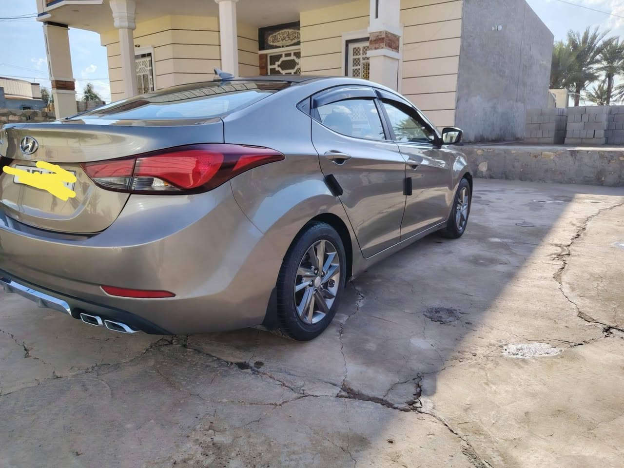 موديل ١٦ وارد محرك ١٨٠٠ دوش طك باكيت رقم أربيل خابر وتدلل مكان السياره رمادي ***********
