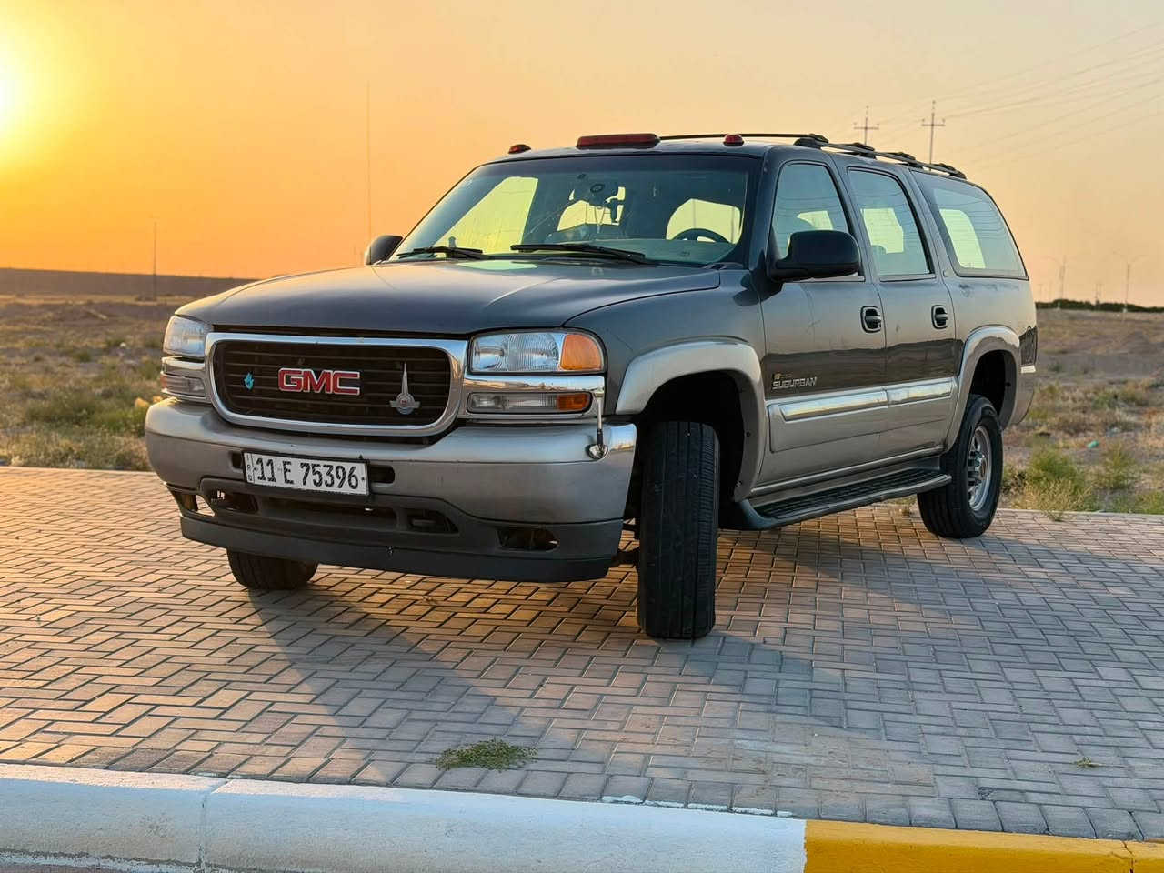 سلام وعليكم سياره جمسي للبيع مديل 2001 صارلها 7 تشهر من حولتها بسمي وطلعتلها رقام نكليزي سياره ما ناقصها برغي كلشي بيها شغال مكينه شاديلها 6100 تبريد ثلج ما  شالله غرفتها نضيفه كلها جلد تخم تاير هزه جديده صارلها 7 تشهر  شراي يدلل سعر خاص ***********
