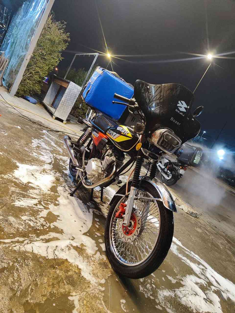 دراجة ايراني 2025
دراجه بعدها على الشركه 
مابيها اي نقص كامله 
تاير لخلفي محور جوبلس 
كلشي بيها جديد 
عنوان الطالبيه 
***********
تاير الخلفي جديد 
رايدها 700وبيها مجال 
دهن جديد وتانكي متروس بانزين 😂😂
ويها سويجين
