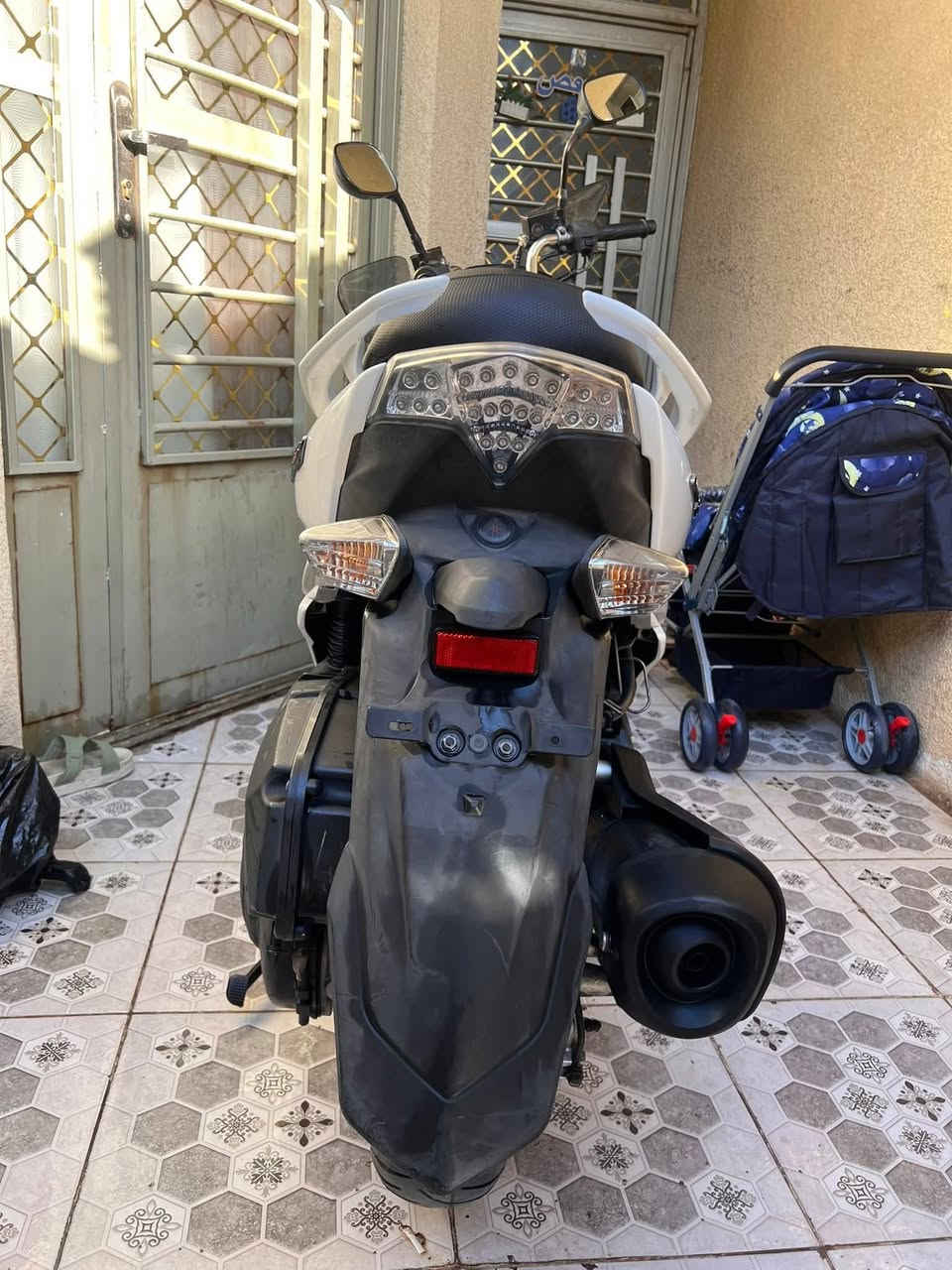 ماجستا اس ياباني ماشيه 26 كفاله عامه مكينه برغي ما مفتوح بيهة كفرات زلغ مابيهن بانزين كله محسن الدراجه اخت الزيرو نازله من الرمبه صارلهة شهر كفاله عامه من كلشي تاخذهة من الباب مكاني بغداد البلديات *********** معروضه ب14 وبيهة مجال
