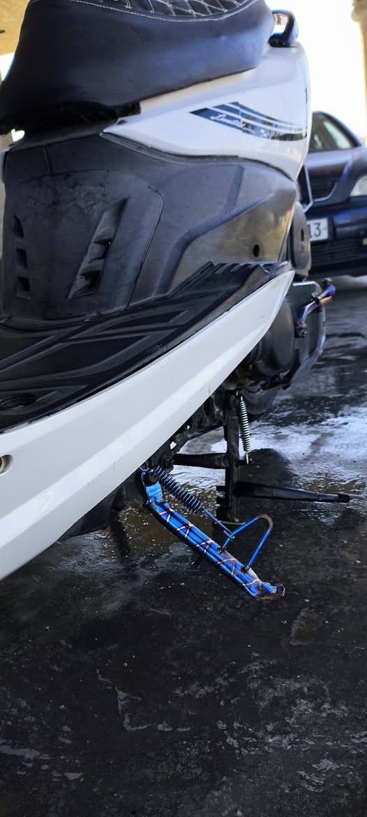 السلام عليكم شباب للبيع ماكس مضلع مكفولة وجديده
برغي ممفتوح بيها.. عليها تزويدات واضحات بالصور وبيها صالنصه اف ام بيها فصله نار 🔥 المكينه بلاد ماملعوب بيها الدراجه كلش ناعمه 
مكاني بغداد الرضوانية الخط السريع الدولي 
***********
*********** واتساب 
سعرها ٧٥٠ وبيها مجال للشراي ❤️
