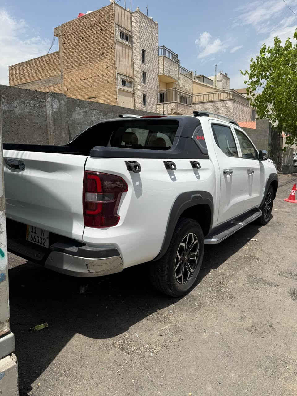 السلام عليكم
هانتر موديل ٢٠٢٥ للبيع فقط 

ماشية ٢٤ الف كيلو 

بصمة ، مقاعد جلد ، تبريد بالمقاعد ، اشاير بالمري ، لايت زينون ،

شاشة متصل ، فور ويل ، 

السيارة بيها صبغ باب الصندوك فقط طخة بسيطة ونصبغت منزل صورها وبيها كم رصعة منزل صورهن

عارضها ب٣٠ مليون وبيها مجال رقم بغداد


**إذا كنت صاحب هذا الإعلان وتريد حذفه لأي سبب، رجاءا أرسل رسالة إلى الدعم الفني**