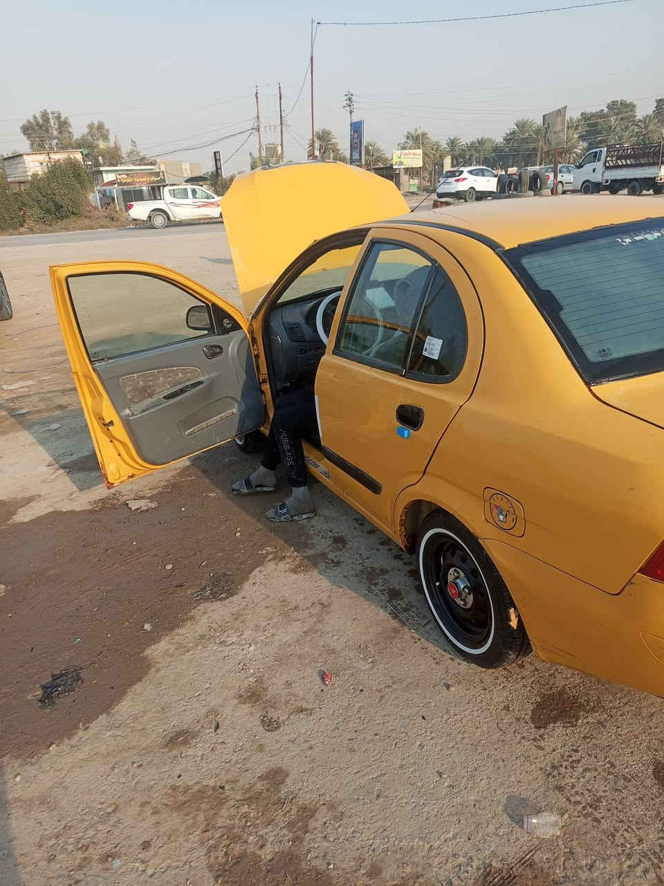 طيبه 2016 السياره مكفولة مكينه وكير وتبريد بيه بس جاملغ عكس السائق حداديه وتخم تأير ب الجيس مصفره هيئه وغرامات سعره ٣٥وبيه مجال الاستفسارات الاتصال على الرقم ***********
