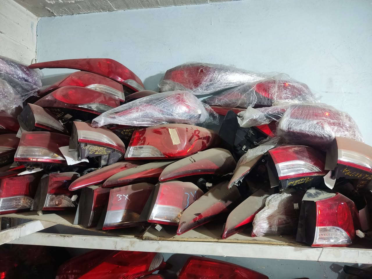 بك لايت النترا مضلع 2012 طخم 100
بك لايت سوناتا مضلع 2012 80 عرض خاص لفترة محدودة
***********
***********
