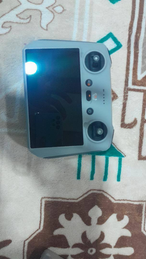 السلام عليكم 
#للبيع....
درون - Dji mini 3 
5 بطاريات 
2 شاحن خارجي 
2 جهاز سمارت 
كامل كلشي شغال فقط هذا الكمبل تطير تصور لاكن الخلل الربل مال الكمبل ..


**إذا كنت صاحب هذا الإعلان وتريد حذفه لأي سبب، رجاءا أرسل رسالة إلى الدعم الفني**