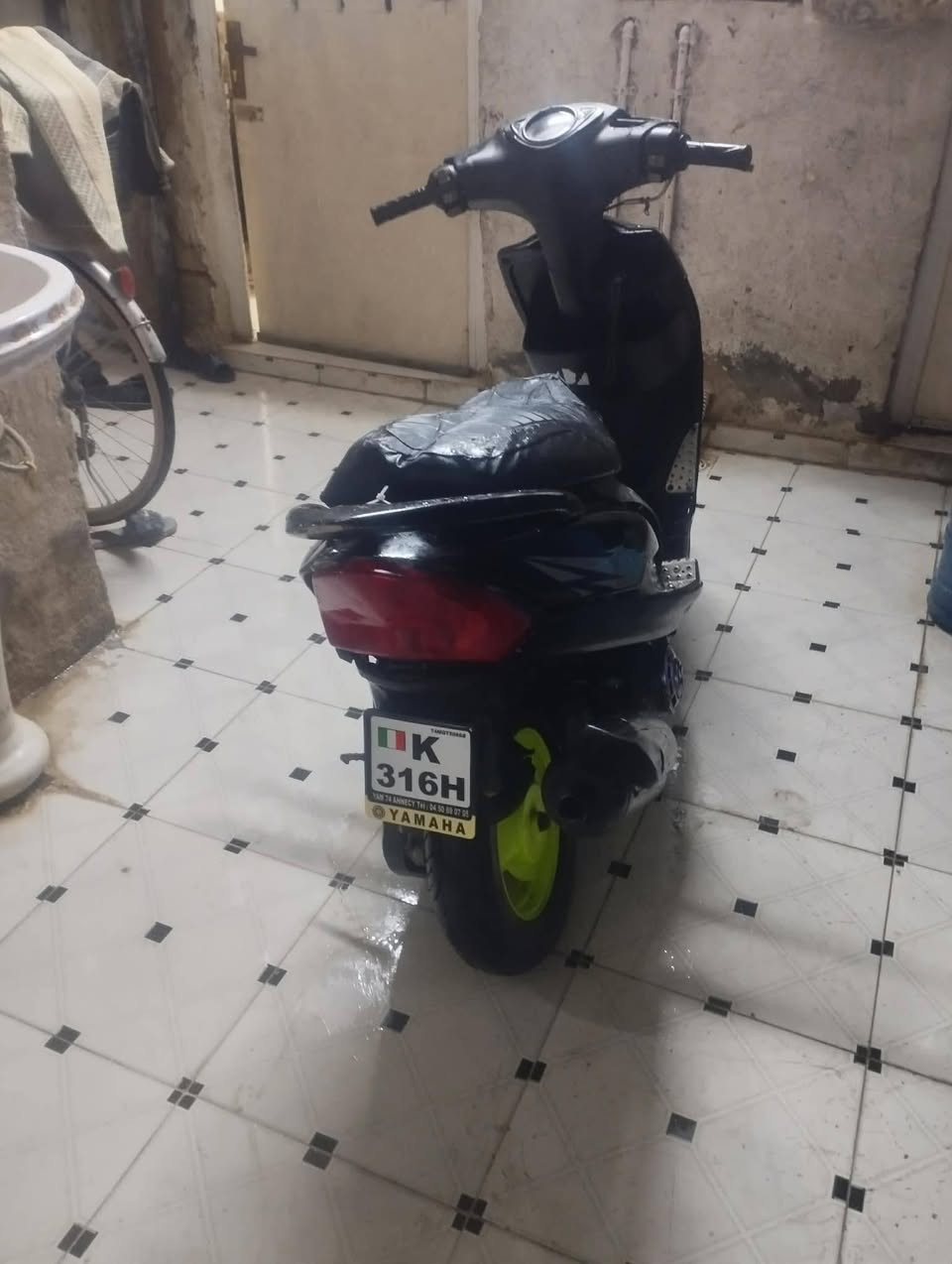 سلام عليكم دراجه ماكس عدله رياضي كامله السعر 400بيها مجال مكاني ديالى الخالص ياباني رقمي ***********
