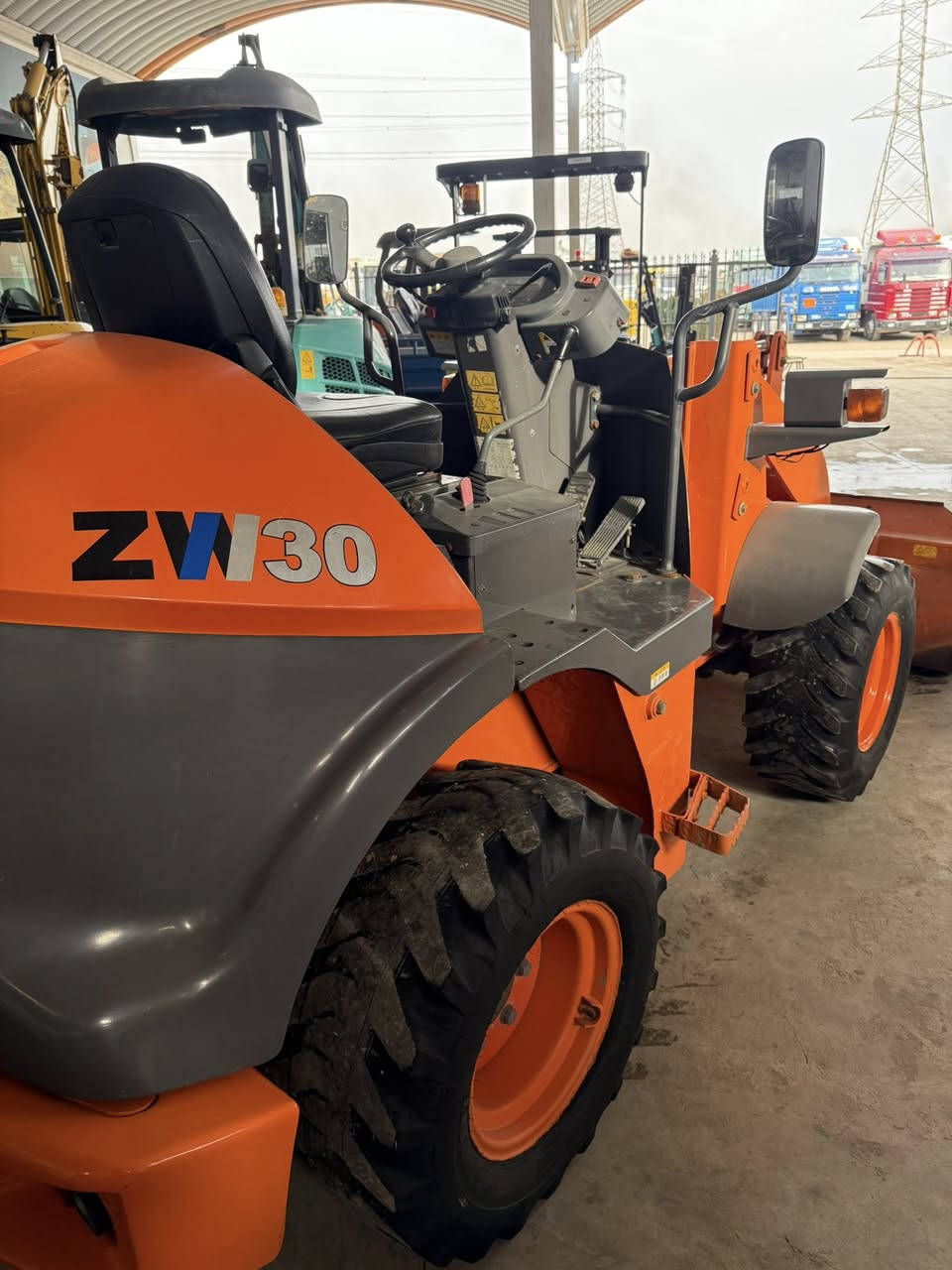 #اعلان 🛑
Wheel loader hitashi zw30
شفل هيتاشي 30 بحالة جيده جداً دخول جديد غير مستخدم بالعراق عدد ساعات العمل  3791وارد يابان موديل 2011
للاستفسار
***********
***********
