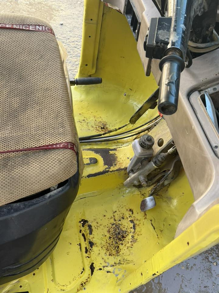 19متاح شهر
11

تكتك كاملة ركبة جديدة كلشي جديد بيه مجفته جديد عمبار جديد فلنجات بانزات كلشي جديد وشركة 
لونها اصفر مصبوغة ليموني لون مميز 

رقم انكليزي بسمي ثاني يوم تحويل 
سعر ٥٥٠٠ قفله بدون  عمله 

بكاني بعقوبة التحرير 
***********
