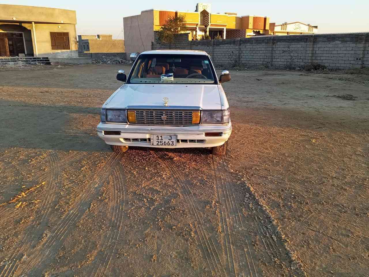 اسلام عليكم
للبيع سيدان  سنويه ل 2030 شرط التحويل موديل  1989  تدفئه تبريد شغاله حت السبلت يشتغل محرك كير شرط صدر تايرات جدد كهربائيات كلها شغاله سياره نضيفه وجاهزه مال جناي صبغ قطعتين فقط السعر 58 وبيها مجال
***********
