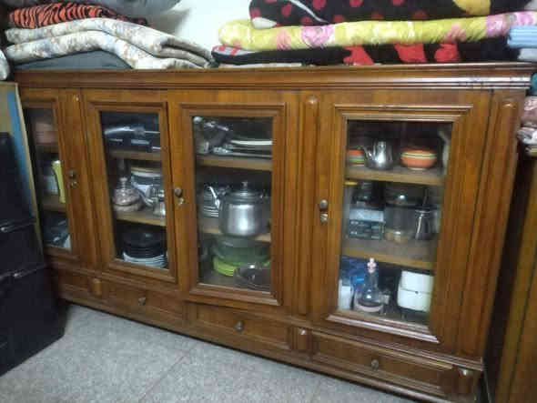 السلام عليكم ورحمة الله وبركاته
بوفيه ثنين صاج 
الوحدة ب50 ثنينهن ب100
لستفار راسل خاس او اتصل على الرقم
***********
