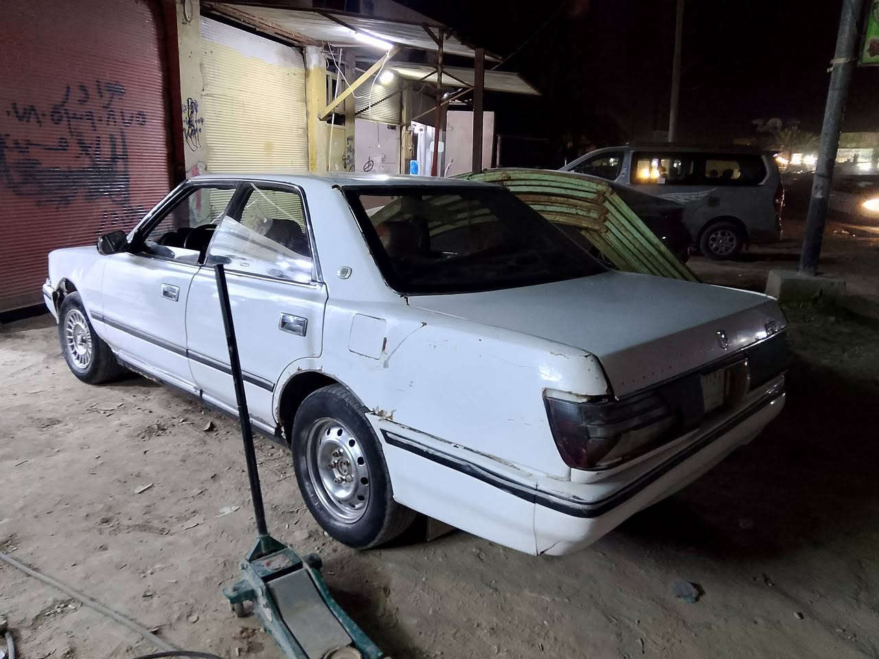 سلام عليكم للبيع او مراوس سيدان هارتوب مديل 1988 رقم ميسان تحويل ثاني يوم راعيه يمي بناصريه مكينه وكير ونجي نضاف حداديه نضيفه تخم تاير باتري جديد كهربائيات وسط سياره يرادله ترتيب دواخل تعبانه بيها خياسات عوزه سمكره ابيع هل موجود اتعهد بل اصوليات غرامات ماعليه ولا الف السعر مناسب 16 ورقه مكاني ناصريه مركز شراي يتصل وبخدمته وهاذ رقمي واتساب موجود ***********
