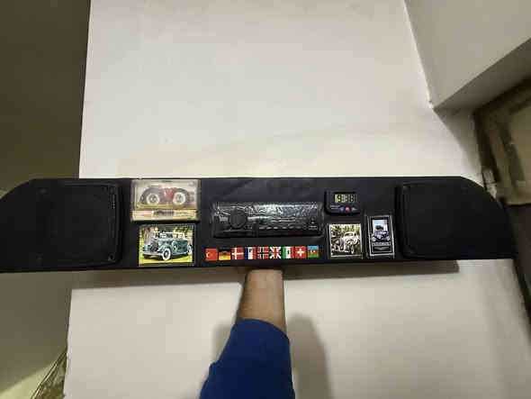 مسجل حلو شغال يشتغل عل ريموت وكامل >.         ٢٥ ألف + علامة تكسي.> 5 الف   
سبير عدد (2) نص عمر ويل اصلي بلادي سعر ٥٠ 

مكاني بغداد زعفرانية  /. ***********
