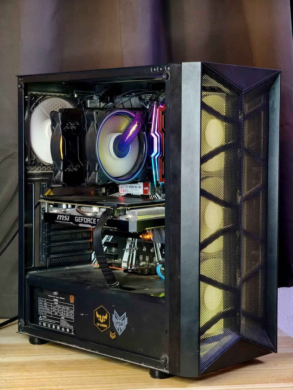 السلام عليكم 
تجميعة للبيع بمواصفات قوية
💠GPU: Nvidia RTX 2060 6G MSI
الكرت غير مفتوح حرارة تحت الضغط 70ـنات
💠CPU: i5 9600KF 6C 6TH 4.6GHz
بالنسبة للمعالج قوي بالالعاب واقوة حتى من الجيل العاشر
💠Cooler: Air cooler dual tower 240m
💠M.B: Z390-p Asus prime 
💠RAM: 16GB XPG ddr4 3200
💠STRG: m.2 128GB+ HDD 500GB
💠P.s: 600w deepcool 
💠Case: FSP CASE BLACK 4xfan 

ضمان الحاسبة اسبوع والربط على UPS لحماية القطع
السعر 685 الف دينار

📍الموقع بغداد مدينة الصدر قطاع 23
🚚 يوجد توصيل لجميع محافظات العراق 🇮🇶 
 هـ ***********  📞
