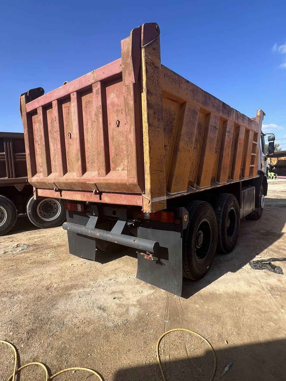 السعر ٢٩٠ وبيه مجال قليل اللي بتره المانيه موديل ٩٠ مجموعه نص كير ١٦٠ مكينه ٨ محسن لاصرف ولابخار تخم تاير رقم بصره تحويل مباشر مكان بابل معرض ابو عمار المعموري *********** /***********
