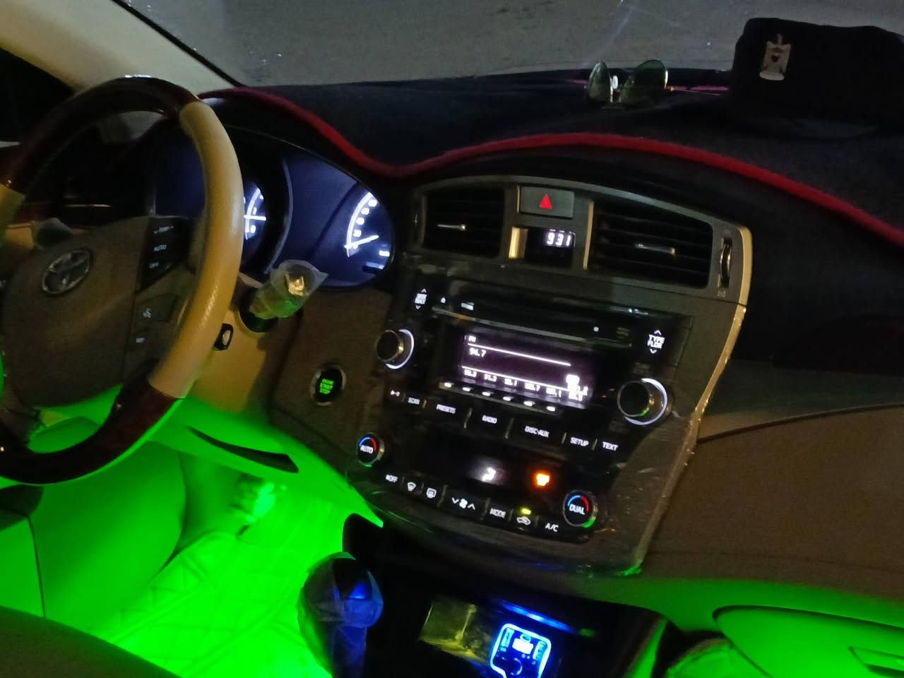 افلون V6 2011 خليجي لمتد فول مواصفات سيارة ماشية 195الف محرك صدر انطي بالشرط خير من الله السيارة شلعتها طيارة ✈ مراوس بأوباما او جارجر 
فتحة سقف 
بردة خلفية 
كشنات جلد 
بصمة 
بصمة لكل الابواب 
كشن ذاكرة خزن 
 تدفئة وتبريد للمقاعد 
لايتات زينون ابيض 
تحكمات ستيرن 
كشنات كهربائي 

سعر 205 $ وبي مجال 
***********
