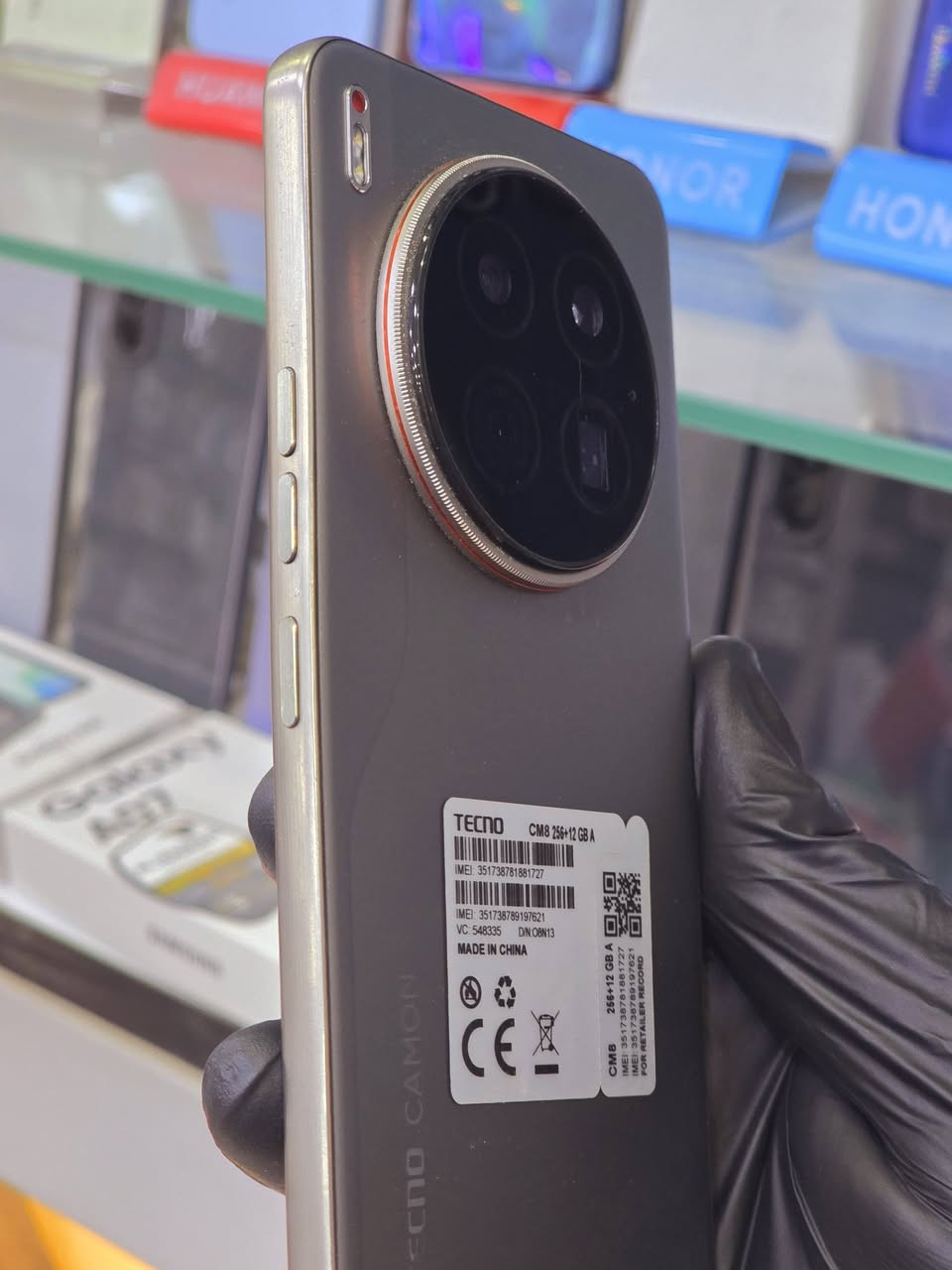 TECNO CAMON 40 premier 5G
👈🔥بسعر 415 الف فقط

👈🔥مستعمل نظافه 100%

مواصفات الجهاز

🔥المعالج mediatek Dimensitk 8350

🔥 شاشة 6.6  144 هرتز نوع AMOLED

🔥الرام 256 عشوائي 24

🔥كاميرا خلفيه ثلاثية   50 + 2 

🔥كاميرا اماميه 50 ميكا

🔥بصمه وجه + بصمه اصبع

🔥اندرويد التشغيل  15

🔥 يدعم الذكاء الاصطناعي

🔥 مقاوم للصدماء والماء بمعيار IP69

🔥بطاريه   5100 بسرعه شحن 70 واط

👈🔥السعر 415 الف فقط

متوفر توصيل لجميع المحافظات 🚗🚗
https://t.me/lamasatp       #تلكرام
مكتب لمسات للموبايل
عنه - مقابل مستشفى عنه العام***********3

