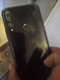 واي ٩ اس • ذاكرة ١٢٨ • الكاميرا ماتشتغل