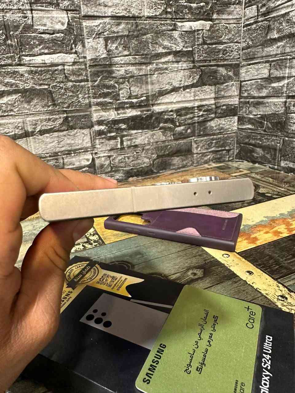 📱 Samsung Galaxy S24 Ultra
- الذاكرة: 1 تيرا  

- الرام: 12GB  

- الضمان: عين الفهد اصلي   

- الحالة: نظيف جدًا  

- كيبل أصلي 

 السعر مليون250 

*********** مكانيً بغداد الاعظميه
