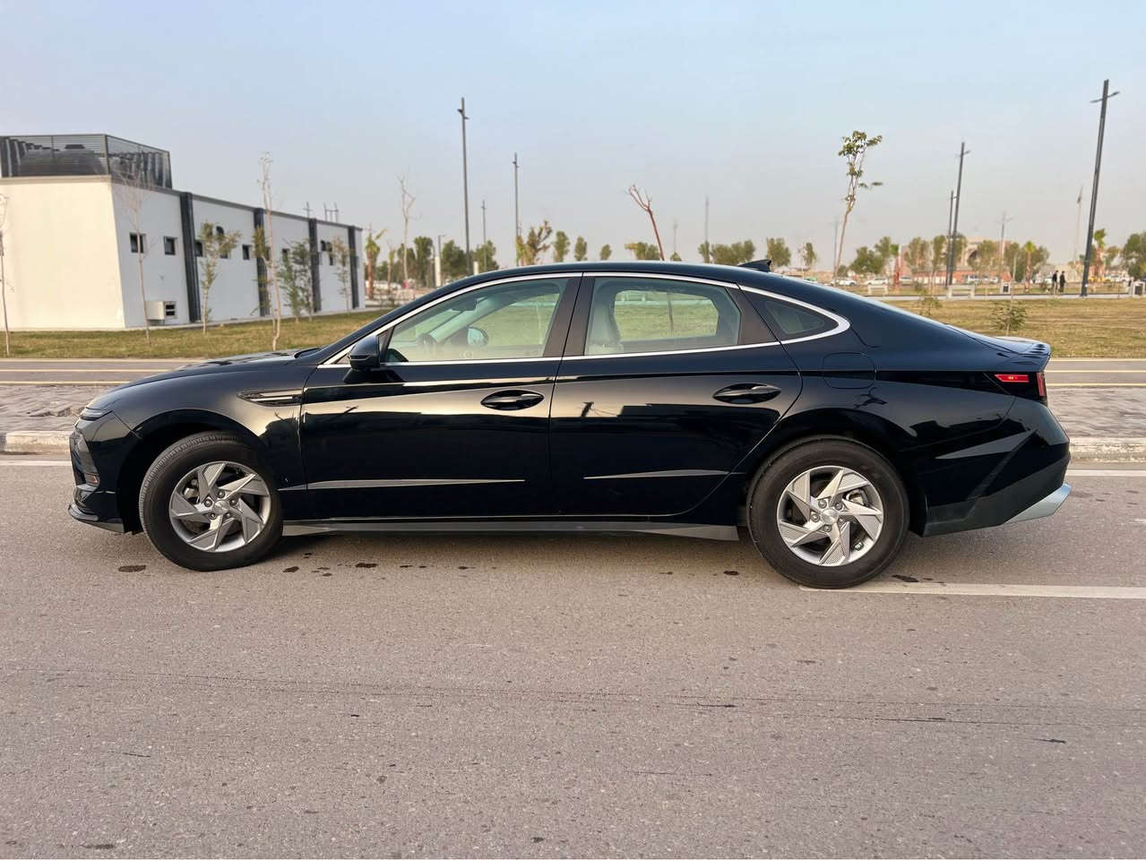 السلام عليكم

سوناتا مديل 2025 وارد أمريكي
حادثها بنيد فقط مبدّل
باقي السيارة كفالة كاملة
محرك 2500 سي سي
ماشيه 8000 ميل – بعدها شبه زيرو
نص مواصفات
رقم شهداء تجيك وكالة عامة
رقم السيارة مميّز
مكان السياره بصره 

💰 السعر: 185 وبيها مجال
📍 السيارة جاهزة للفحص

📞 اتصال أو واتساب: *********** البصرة, العراق
