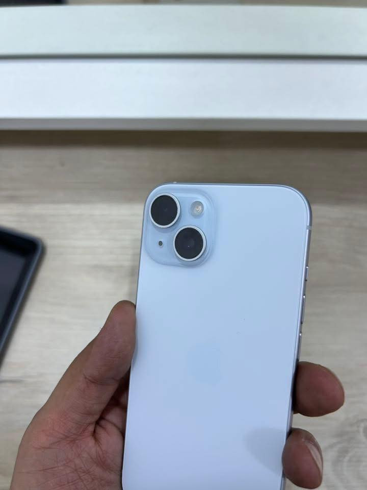 ايفون 15 عادي بطارية ٨٩ جهاز مال جنيان نضيف كلش وجديد مامفتوح ولا مبدل بي شي تفحص وين مايعجبك السعر 600 
واتساب ***********
