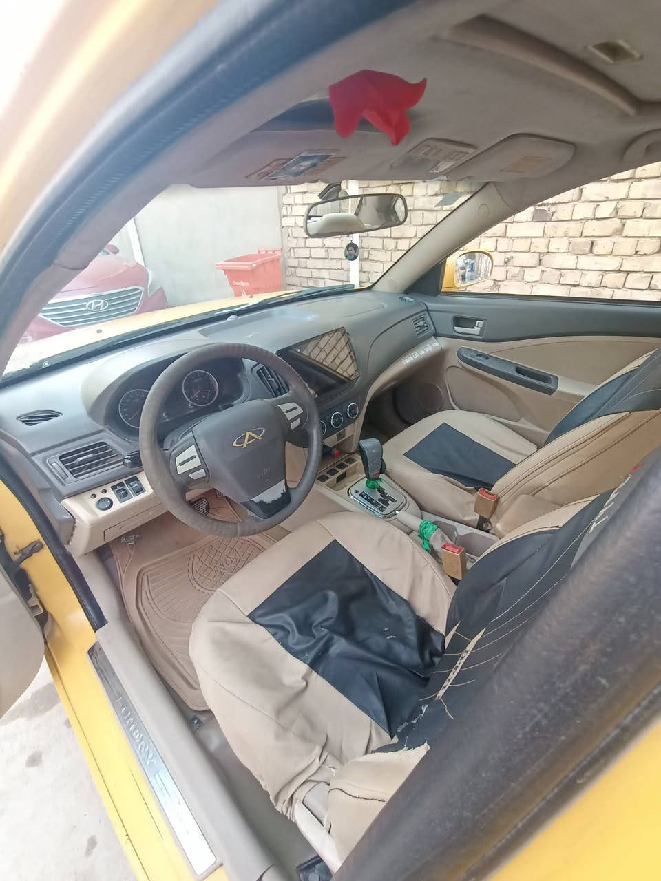 السلام عليكم شيري E5 للبيع محور م2014 ابيع صبغ احزام بدون ضربه كفاله محرك كير تبريد صدر امامي خلفي كله جديد شاشه جديد رقم واسط انكليزي كهربائيات كله شغاله السعر 42 وبيه مجال قليل واسط الخاجيه ***********
