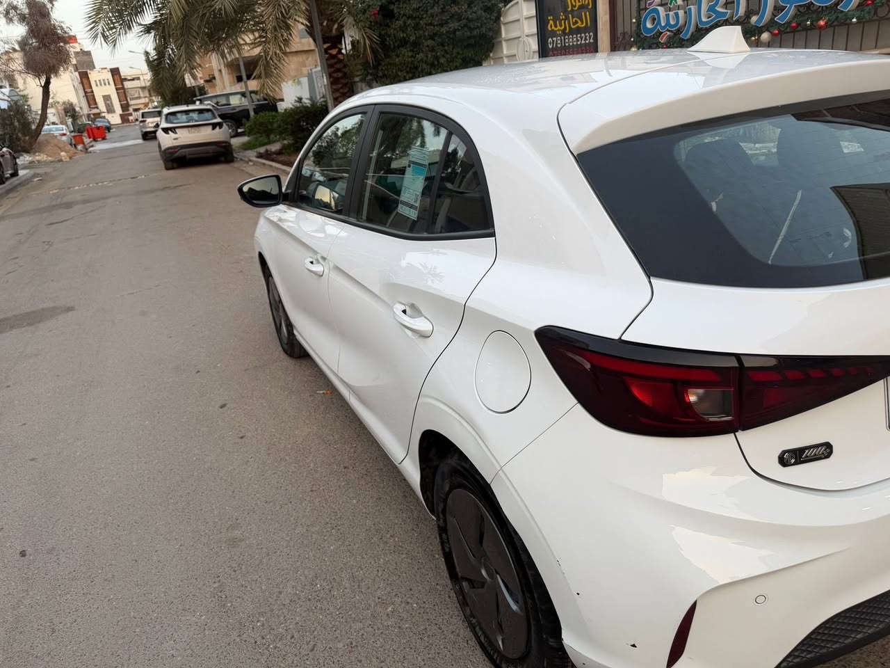 السلام عليكم  MG3
2025 رقم بغداد بآسمي تحويل مباشر 

بضمان 6 سنوات + 200 الف كيلو متر

‏‎المحرك 1500 تنفس طبيعي دبل كامشفت 

كير اوتماتيك

شاشه ابل + اندرويد 

كامره خلفية

تحكم ستيرن جهتين 

لايت لد + بك لايت Led

بلوجكترات امامية

اشاير بالمري الجانبية 

لايت عدسة 

حساسات خلفيه

حساس ضغط اطارات

 4 جام كهرباء

السياره زيرو ماشيه 13 الف

تحويل ثاني يوم مكان السيارة بغداد الكرخ 

الاستفسار ***********
