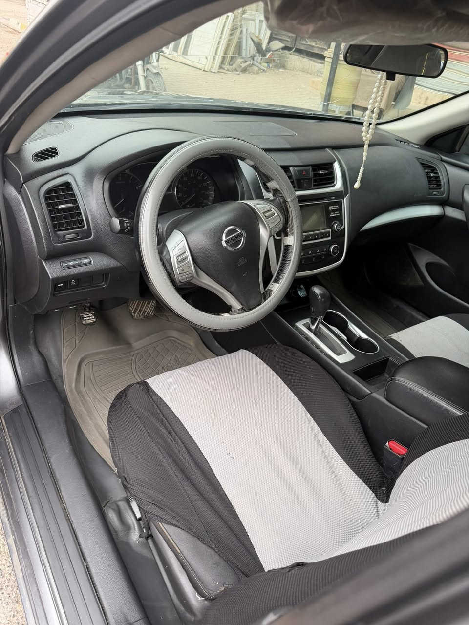 التيما 2016 بصمه تشغيل عن بعد كامره خلفيه ويل كروم باسمي كير محرك شرط حداديه خير من الله تايرات جديد ضررها جاملغ السايق وقبق الصندوق بدون اي ضرر داخلي شرط السعر 98 ورقه وبيها مجال بسيط خاص ماكو خابر وتدلل *********** *********** المكان كركوك الحويجه
