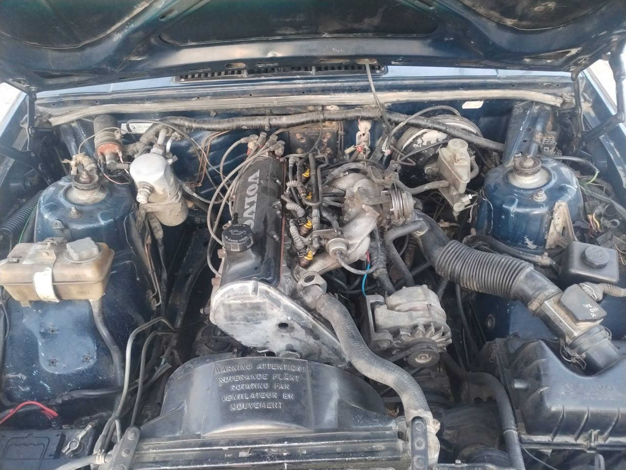 فولفو مديل 91 رقم نجف مداور مباشر مكينه وكير جدد بخاخ السياره مكفوله من الضربه شواصي جدد بيه صبغ قليل عوزه بس التبريد عاطل السعر 46 وبيه مجال بصيط رقمي ***********
