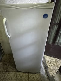 ثلاجة • ايديال • الحريه
