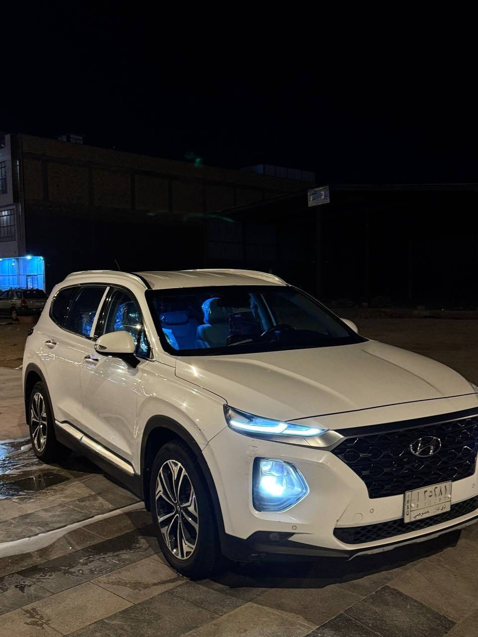 اللهم صلي على محمد وآل محمد.
السلام عليكم سنتافيا موديل ٢٠٢٠ 
ابيض خليجي ٦ سلندر  
 مواصفات 
شاشه 
كامرا 
حساسات 
بصمه 
كفاله عامه اي صبغ ما بيها 
بيها فقط بارد بالباب مال السايق  
رقم ذي قار انكليزي
مكان السياره الناصريه مركز المدينه 
للاستفسار اكثر
*********** 
السعر ٢٣٥
