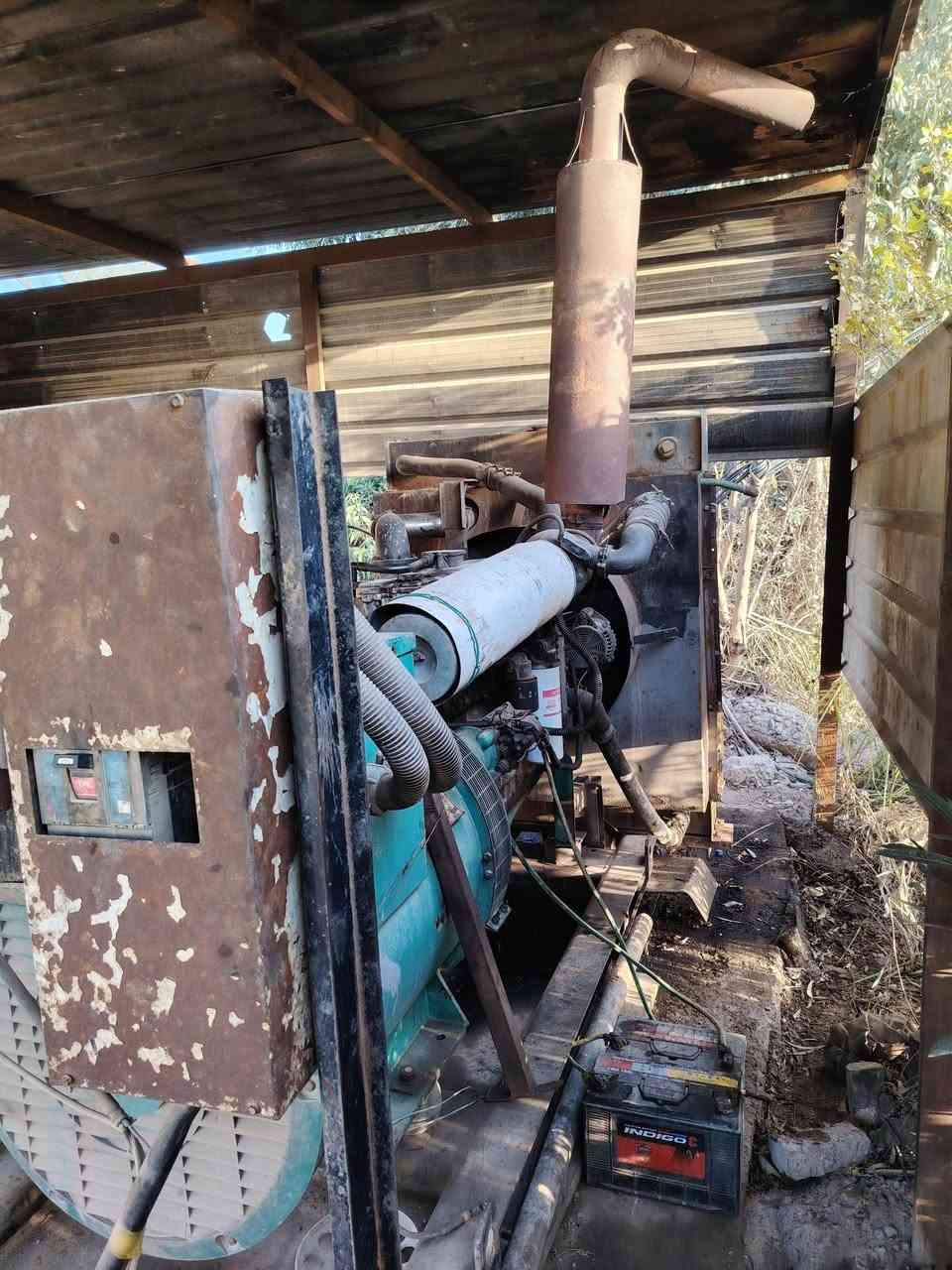 سلام عليكم مولد للبيع كمنز 24ولف
بم كهربائي راس توليد 250 كيفي 
وبي حسئ كاز 
بغداد اليوسفيه
***********
