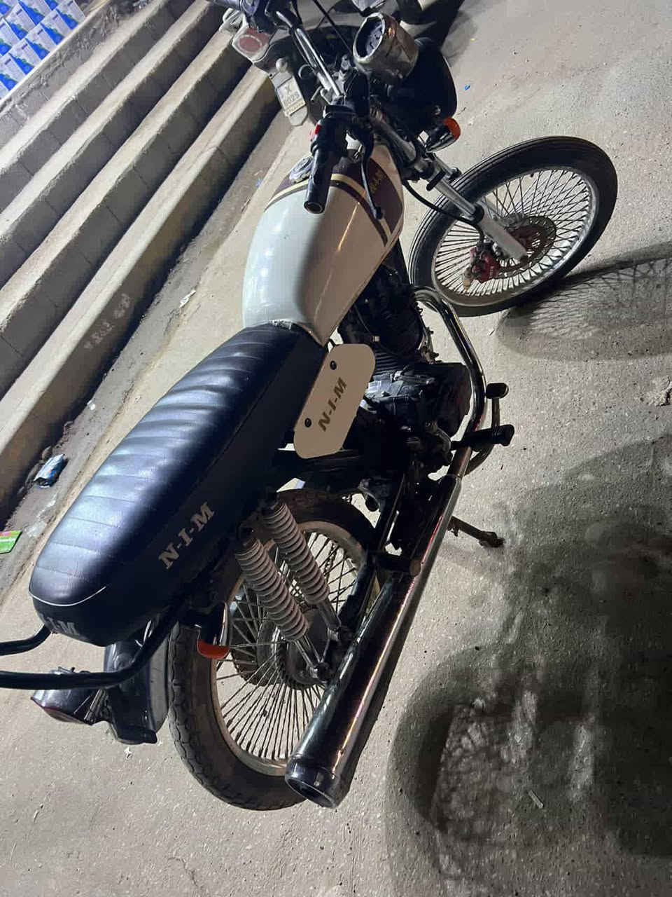 دراجه نامه أم زت MZ
موديل 23 اوراق أصولي 
دراجه جديده شلعه فول
نقص بس جاملغ واشاره 
دسگ أمامي اربع دبلات
مال جناي 
مكأن شطره خاص موجود 
***********
