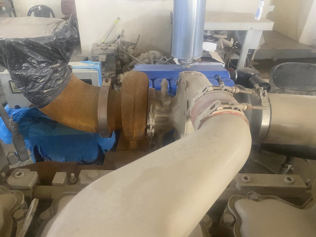 لبيع مولده كمز ٣٢٥ كيفي مامشتغل بل عراق بلادي الاتصال ***********
