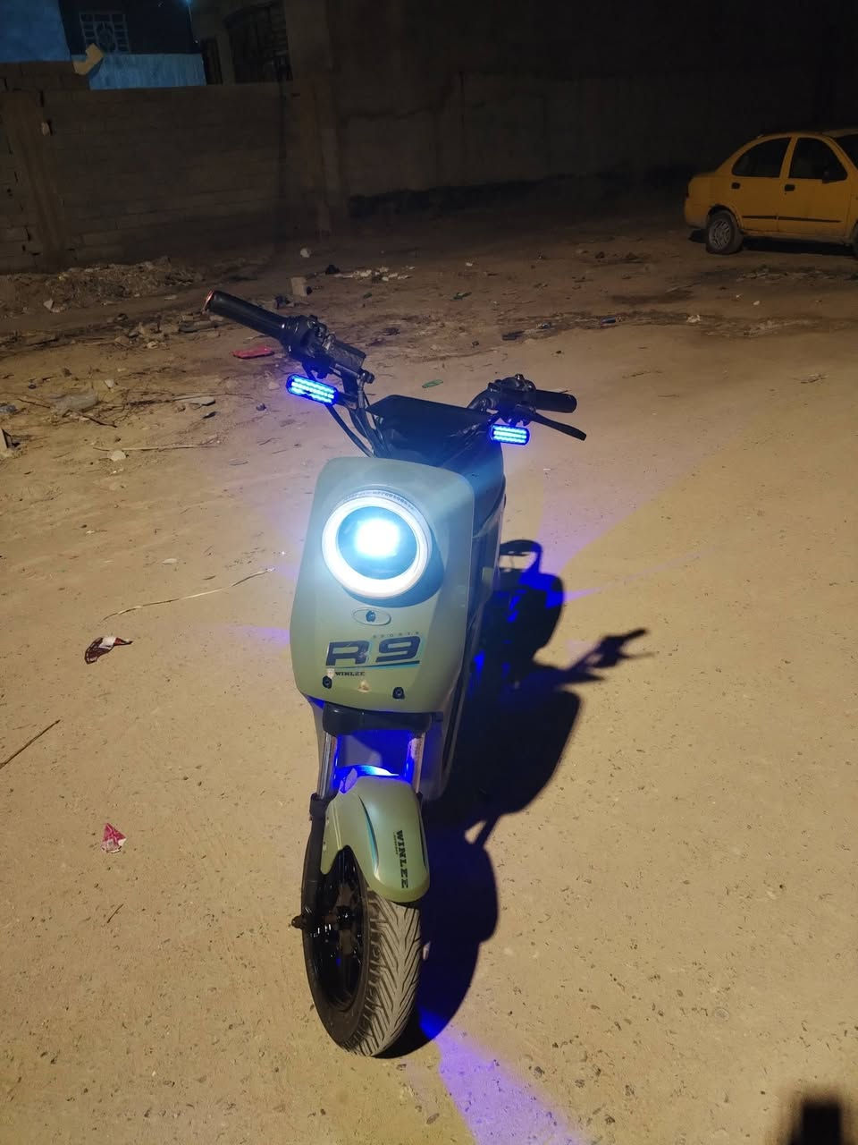 سلام عليكم دراجه R9 البيع نقص كشن خلفي وجاملغ خلفي فقط السعر 250 وبيها مجال الشراي التواصل *********** فقط واتساب او خاص
