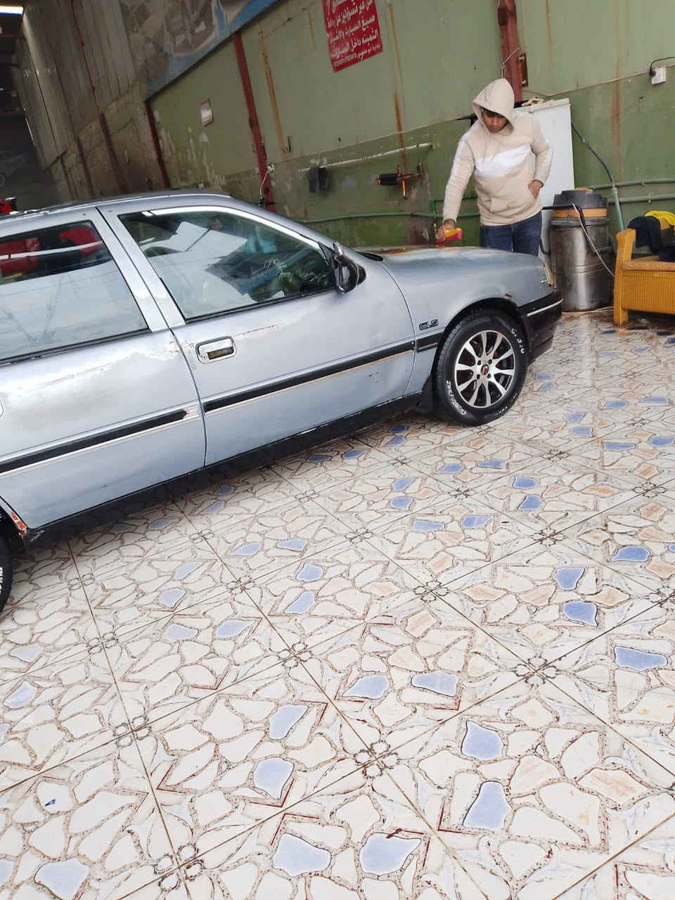 فكترا حجم 20موديل 91للبيع مكينه كير شرط صبغ دوائر وجاملغات للاستفسار الاتصال على صاحب السيارة شرط التحويل ***********/***********اني مكلف بنشر السعر 35بيها مجال
