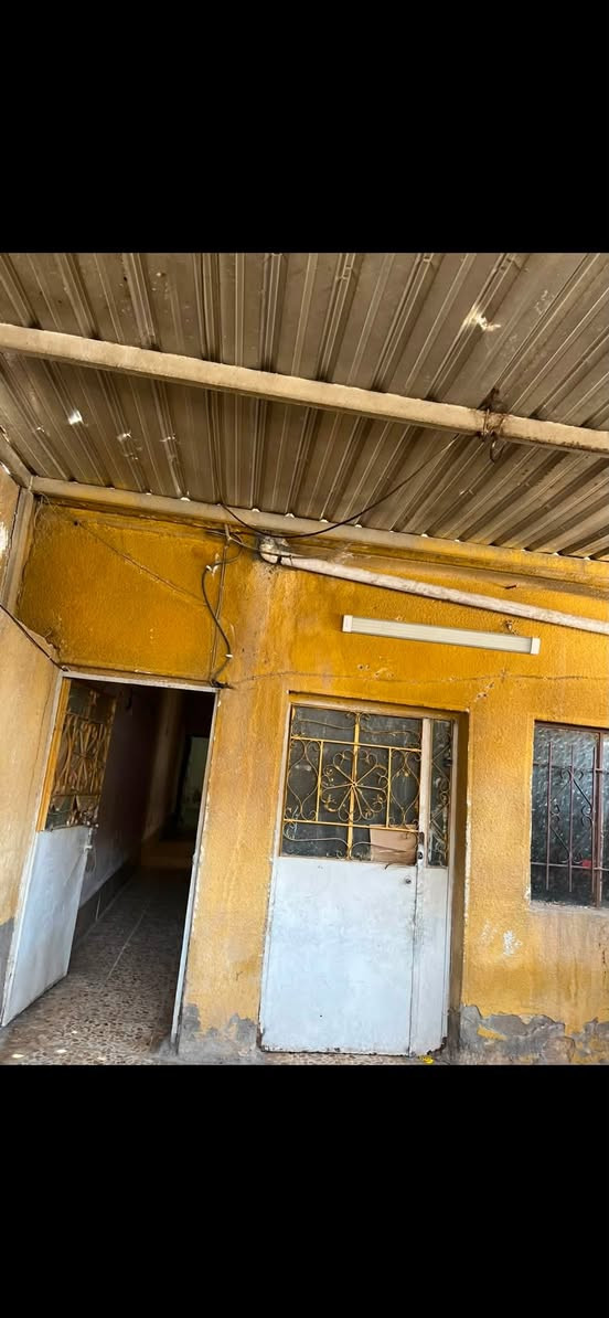 بيت( للبيع  )100 متر طابق واحد خدمات مسقط خلف مصور الاعراس مباشرتا بصف ركن قريب على الشارع جداً غرفة نوم واستقبال ومطبخ وصحيات خارجيه وحمام ومنور على المطبخ وغرفة النوم  وحوش كبير (مسلح )سعر البيع (58)مليون


**إذا كنت صاحب هذا الإعلان وتريد حذفه لأي سبب، رجاءا أرسل رسالة إلى الدعم الفني**