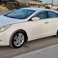 سوناته 2011 بيها صبع جاملع وباب بدون دواخل فقط صبغ السونار مرفق المنشو...