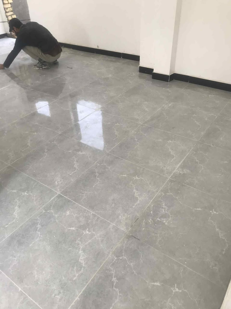 السلام عليكم شغل سيراميك درجه أولى تسليم مهندس شرط ***********
