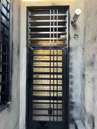 تنضيف شبابيك + صبغ  وبثلاث مراحل شغل درجه اولى للاستفسار الاتصال ع رقم...