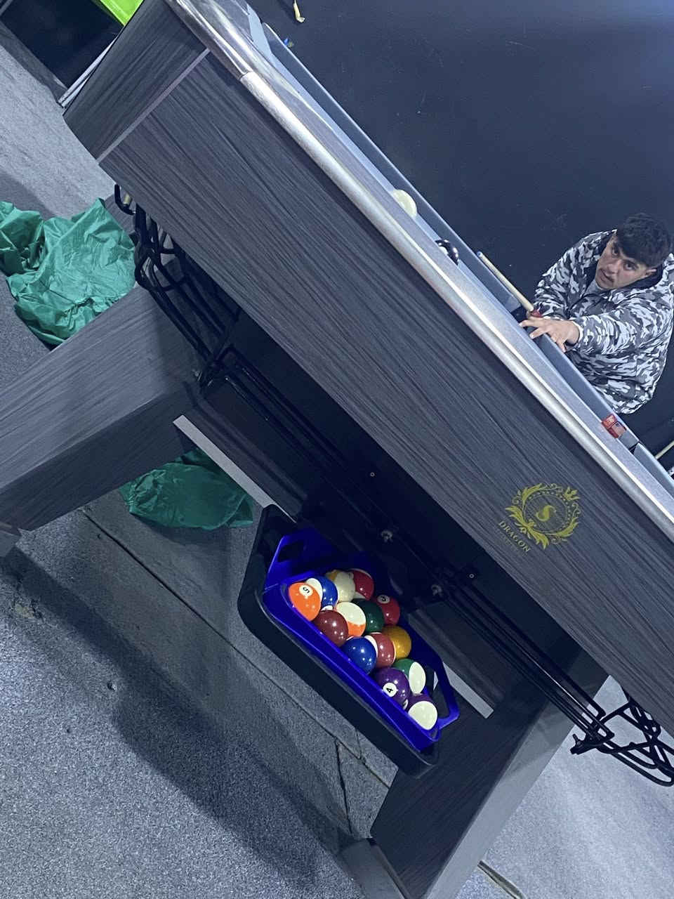 اربعا میز للبیع ***********
