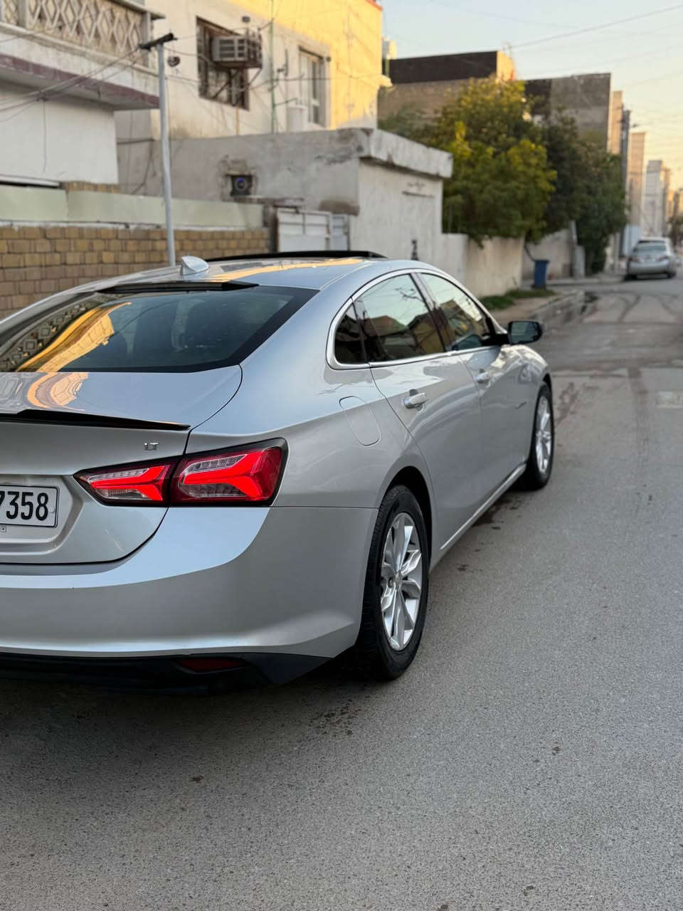 السلام عليكم 
ماليبو 21 
 فول موصفات lt2
ايرباك برده فقط 
دركه دشبول سليمات
مراوح راديتر ع وضع الشركه
ماشيه111 قابل للزياده
موصفات السياره
بانوراما
شاشه جبيره
نظام كار بلي بلوتث 
دكمه اوتو ستوب 
بجم لد زنون عالي ناصي
لد نهاري
تشغيل بصمه
تشغيل عن بعد
تبريد قطعتين
 تبريد منفصل مناخين
بك لايت لد طياره
سبايدر صندوق اسود
كشنات هيتر
كشن سائق كهرباء 
تحكمات ستيرن
كروز سرعه 
ستيرن فوليوم
مرايا كهربائيه
لايتات أوتو
نظام car play + Android + نظام Gps
مسجل Aux USB Bluetooth Cable 
ويل كب 17 شركه

صور الحادث موجوده باب مبدل بلاد  بدون صبغ وجاملغ نفسه معدل بارد
 وهنا بلعراق  
البنيد صبغ 
يعني قطعه وحده صبغ بيها 
سعرها 119&بيها مجال بسيط 
مكاني بغداد سبع ابكار
*********** بغداد, العراق
