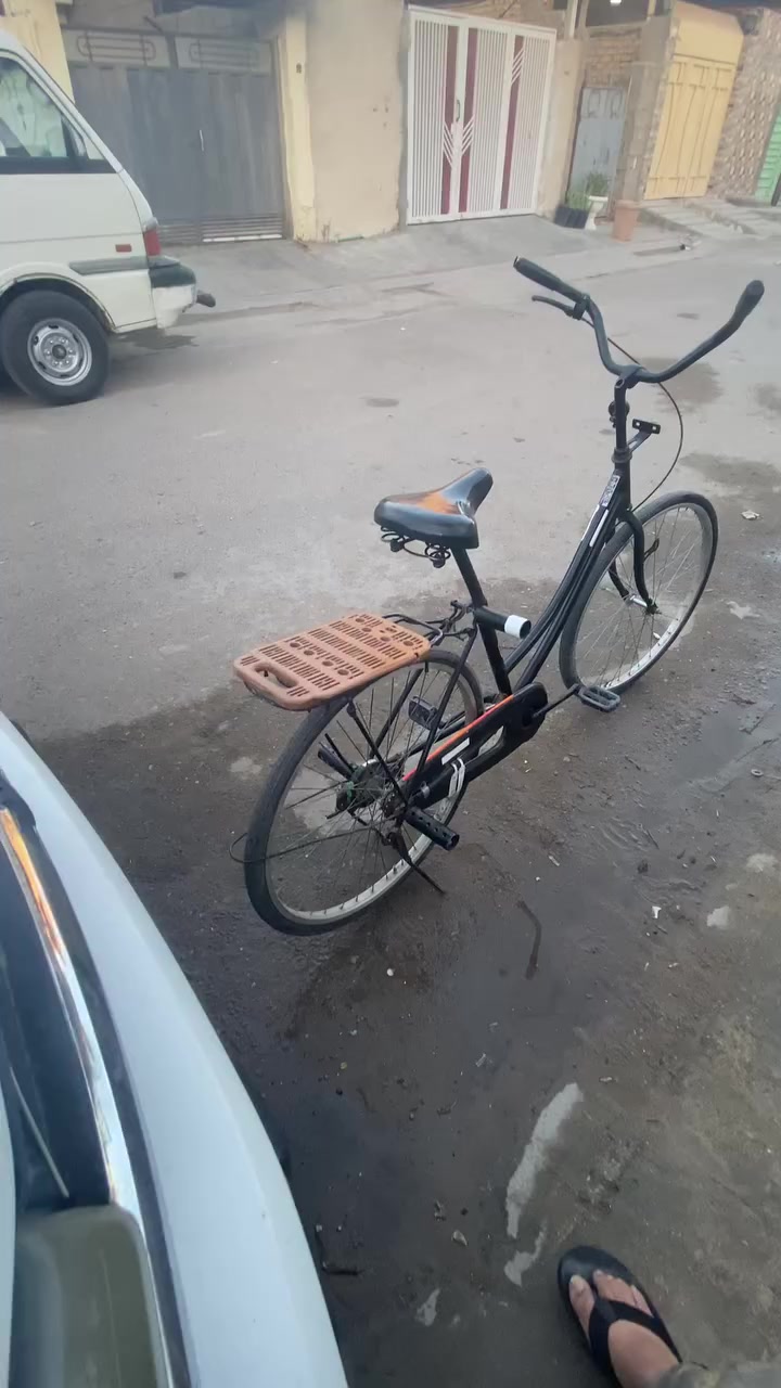 السلام عليكم باسكل للبيع حجم٢٦ موديل١٧ ابلادي جاملغاته وياه كامل مكمل السعر٧٠ وبي مجال قليل المكان كربلاء حي القادسيه الرقم ***********
