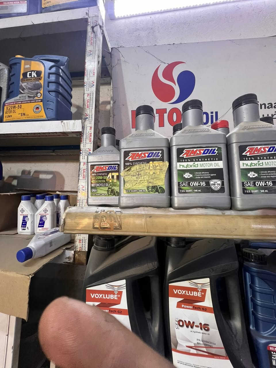 السلام عليكم عرض خاص فقط لسواق
سواق الدلفري من محطة بغداد
تبديل زيت AMSOIL +غسل مجاني:14000د
تبديل زيت LIQUI MOLY +غسل مجاني:20000د
تبديت زيت eurol+غسل مجاني:12000د
تبديل زيت MOTUL 7100+غسل مجاني:20000د
العنوان /بغداد ام الكبر و الغزلان 
التواصل / ***********
