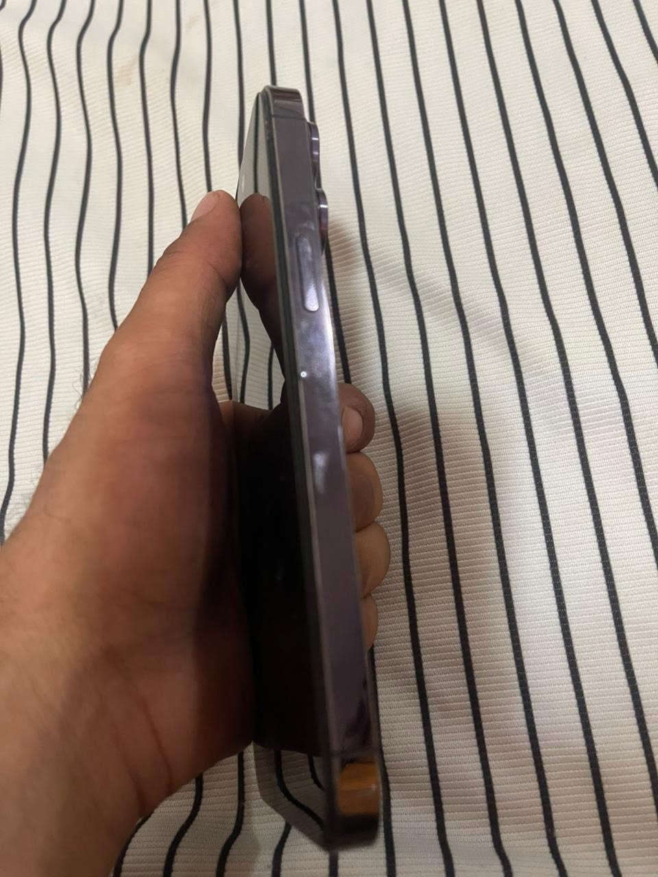 سلام عليكم 14 برو ماكس AAA شرق اوصط مثل ما واضح كدامك شبي التلفون او ضهره مفطر سعر 550 بي مجال مكاني نجف للستفسار عبر الواتساب ***********
